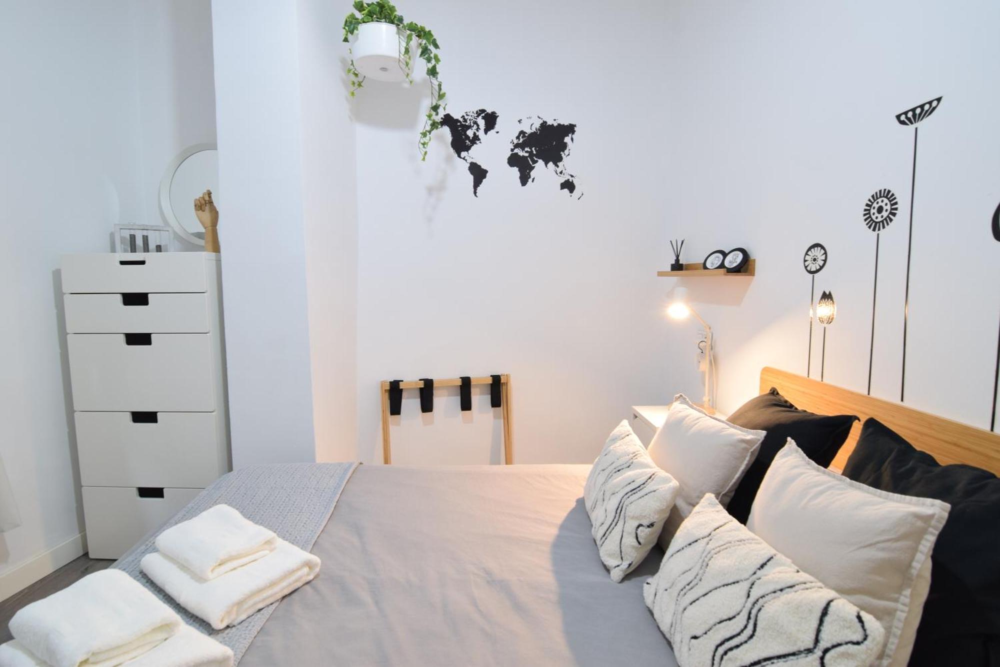 Apartamento Atarazanas Malaga Centro Historico Экстерьер фото